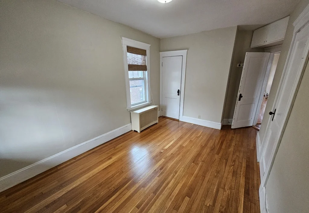 2 bed, 1 bath apartment for rent at 82 Walnut St Unit 3, High Street Hill — photo 5 of 9