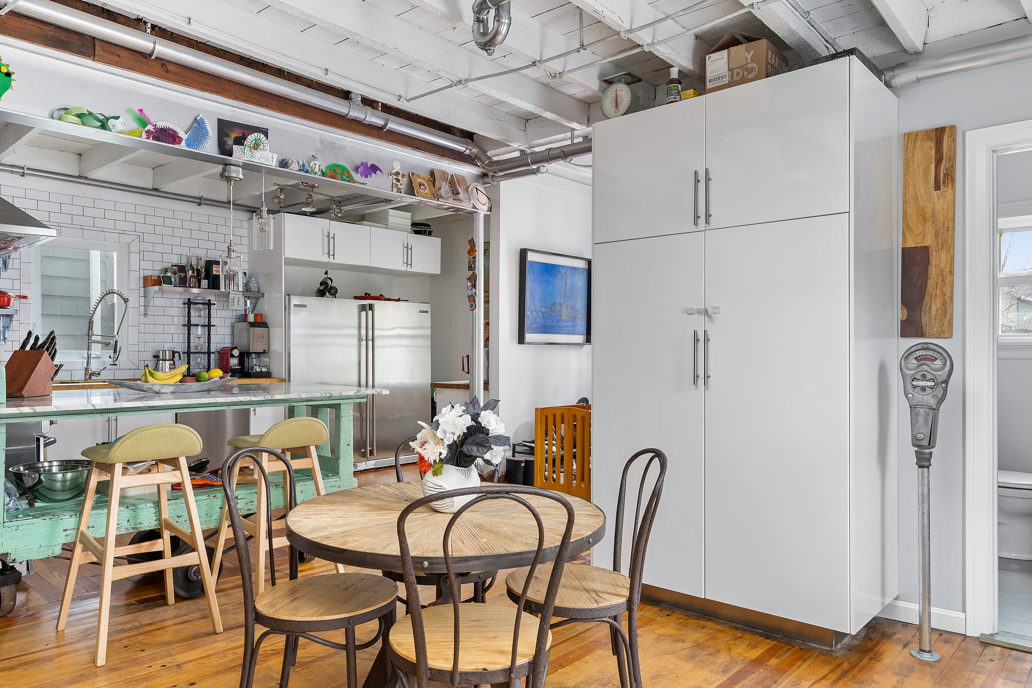 2 bed, 3 bath apartment for rent at 82 Willow St Unit House, West End — photo 3 of 15