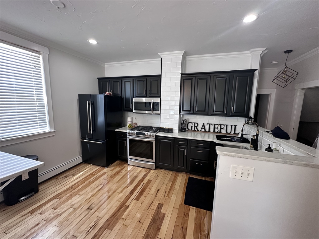 1 bed, 1 bath apartment for rent at 82 Winnisimett Unit 2, Chelsea — photo 1 of 6