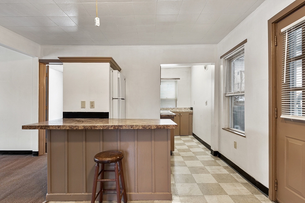 3 bed, 1 bath apartment for rent at 82 Woodland Unit 2, Fitchburg — photo 4 of 13