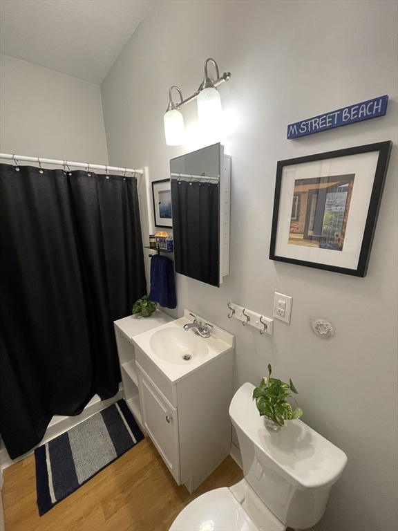 2 bed, 1 bath apartment for rent at 820 East 6th Unit 3, South Boston — photo 7 of 11