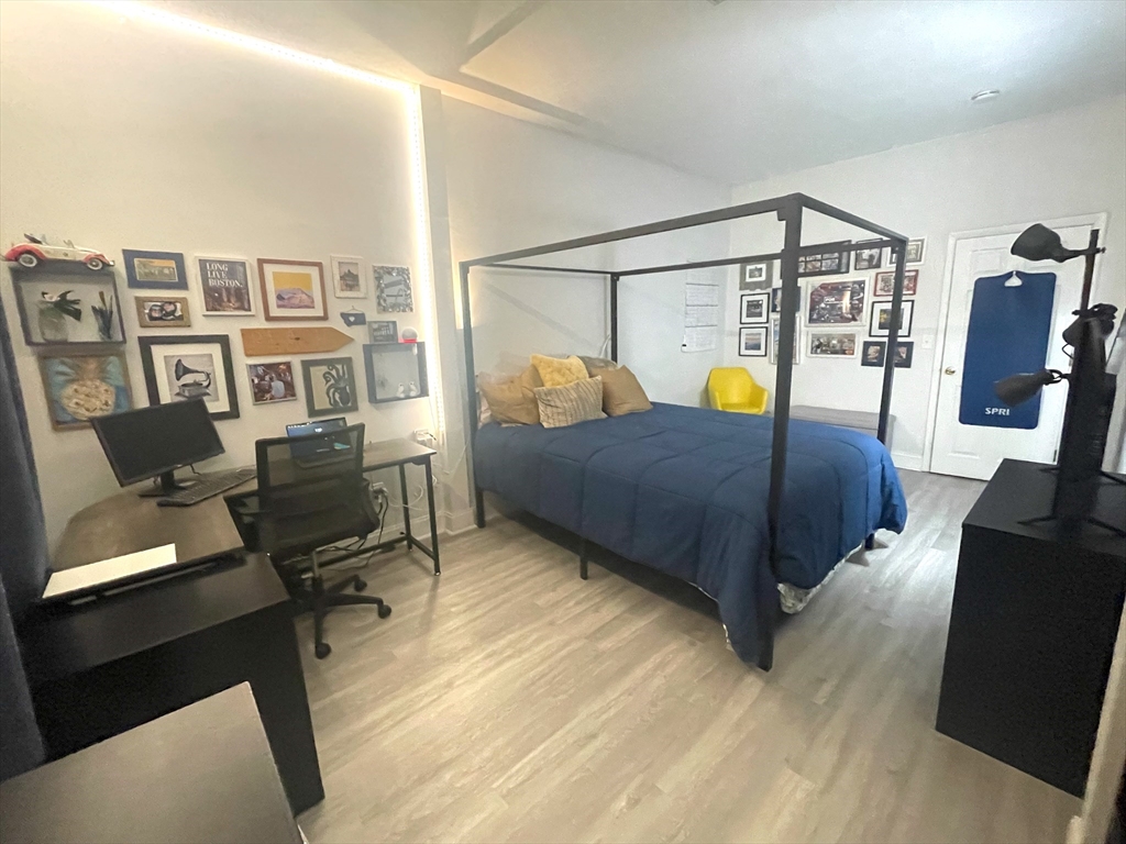 2 bed, 1 bath apartment for rent at 820 East 6th Unit 3, South Boston — photo 4 of 11