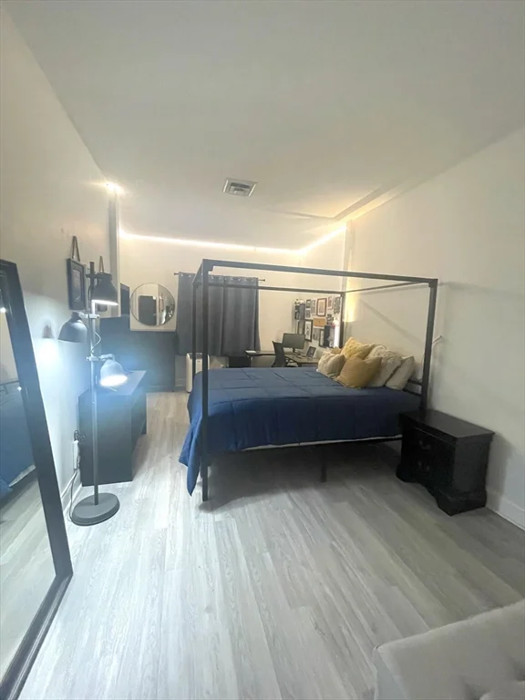 2 bed, 1 bath apartment for rent at 820 East 6th Unit 3, South Boston — photo 4 of 12