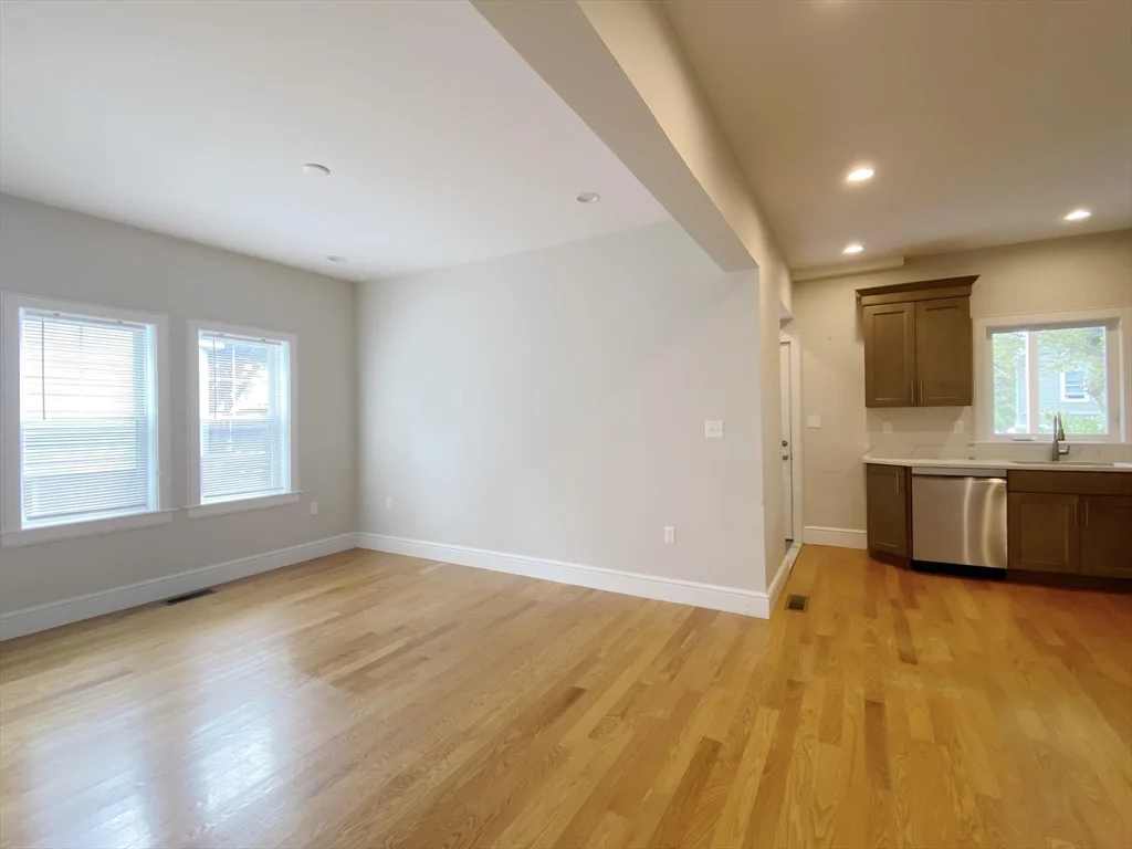 1 bed, 1 bath apartment for rent at 821 Winthrop Ave Unit 1, Revere — photo 4 of 13