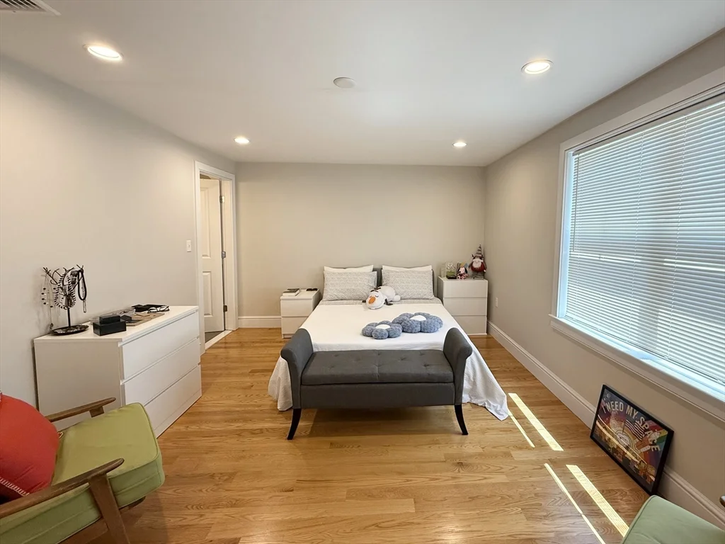 3 bed, 3 bath apartment for rent at 821 Winthrop Ave Unit 2, Revere — photo 6 of 13