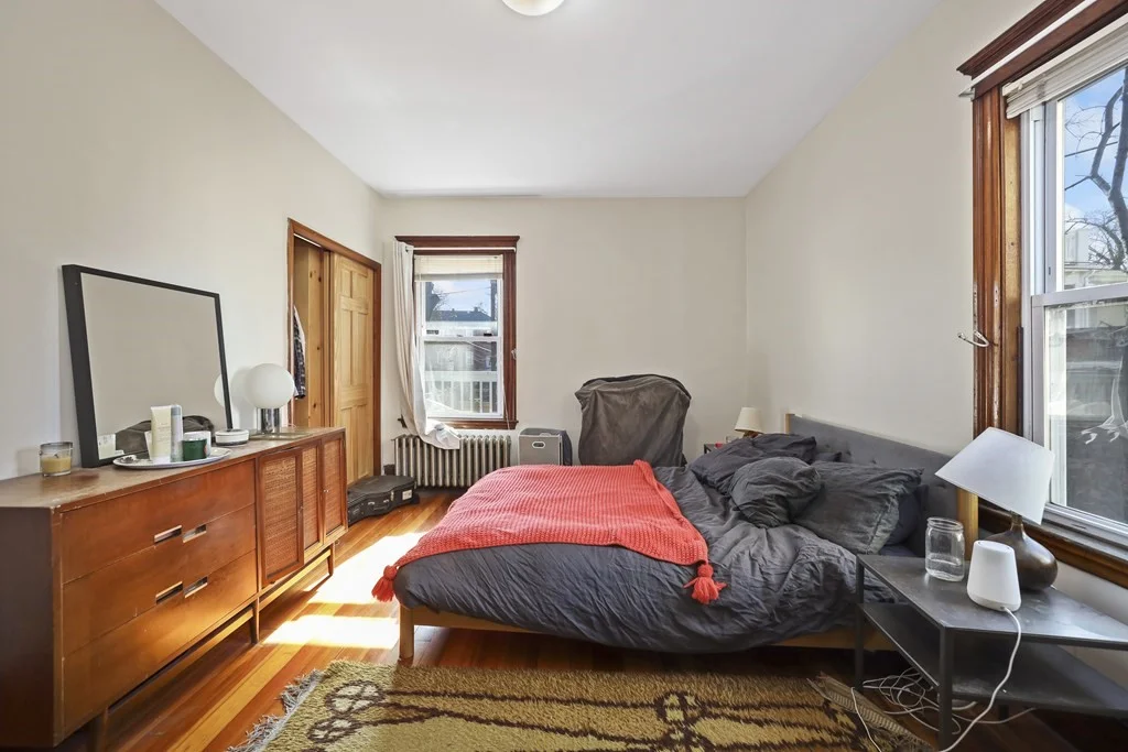2 bed, 1 bath apartment for rent at 822 Centre St Unit 3, Jamaica Plain — photo 5 of 14