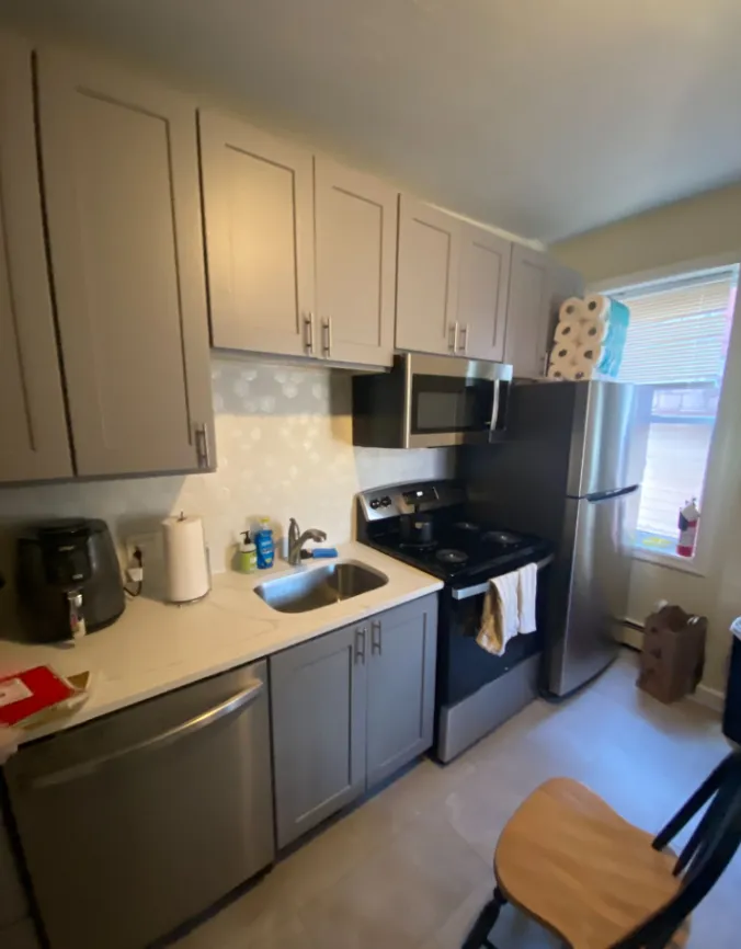 3 bed, 1 bath apartment for rent at 822 Huntington Ave Unit 3, Mission Hill — photo 5 of 7