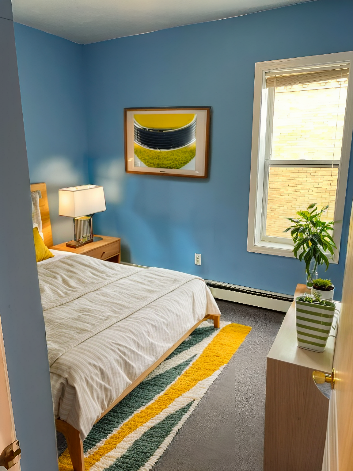 3 bed, 1 bath apartment for rent at 822 Huntington Ave Unit 4 Copy, Mission Hill — photo 4 of 8