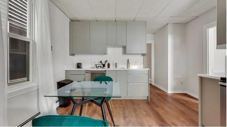 2 bed, 1 bath apartment for rent at 823 Dorchester Ave Unit 1, Dorchester — photo 4 of 15