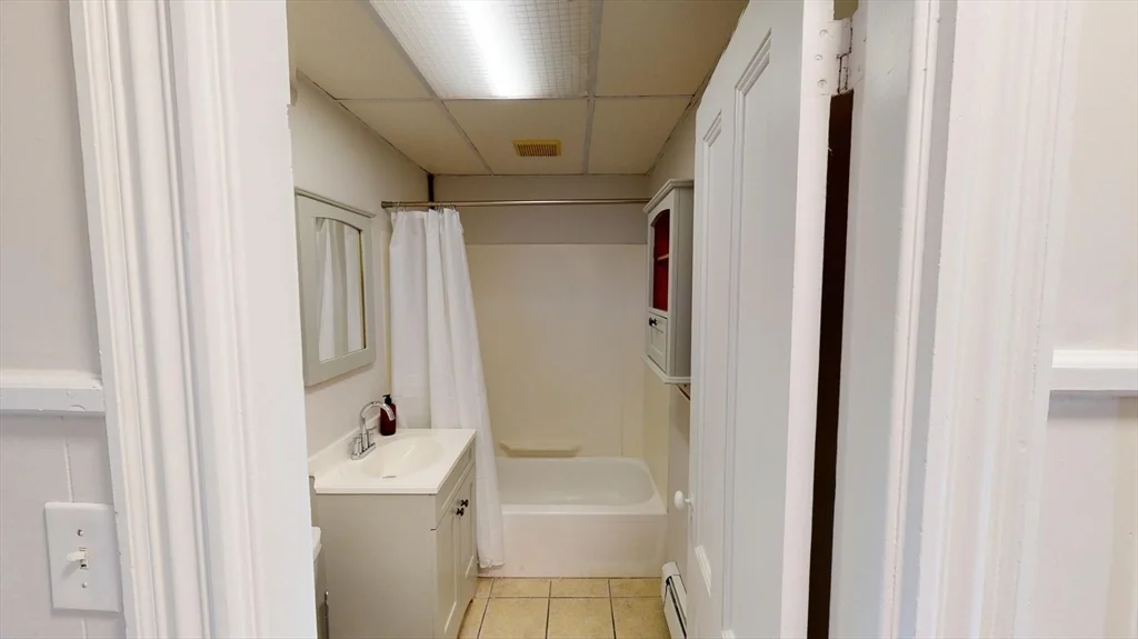 3 bed, 1 bath apartment for rent at 823 Dorchester Ave Unit 3, Dorchester — photo 24 of 26