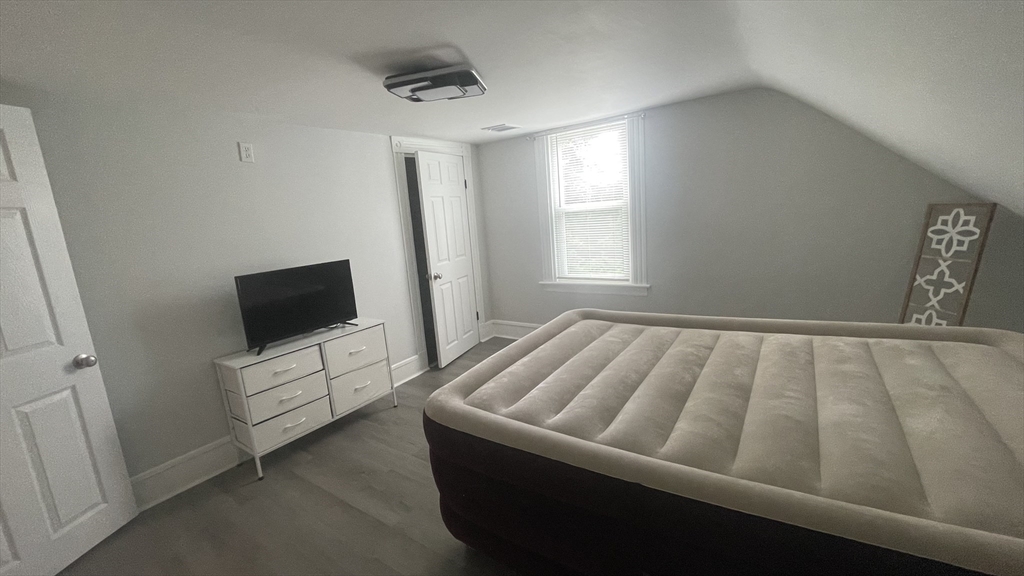 1 bed, 1 bath apartment for rent at 824 Dighton Ave Unit 3, Taunton — photo 8 of 11