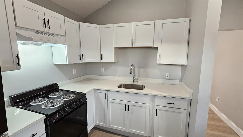 1 bed, 1 bath apartment for rent at 825 Scenic Hwy Unit 11, Bourne — photo 7 of 28