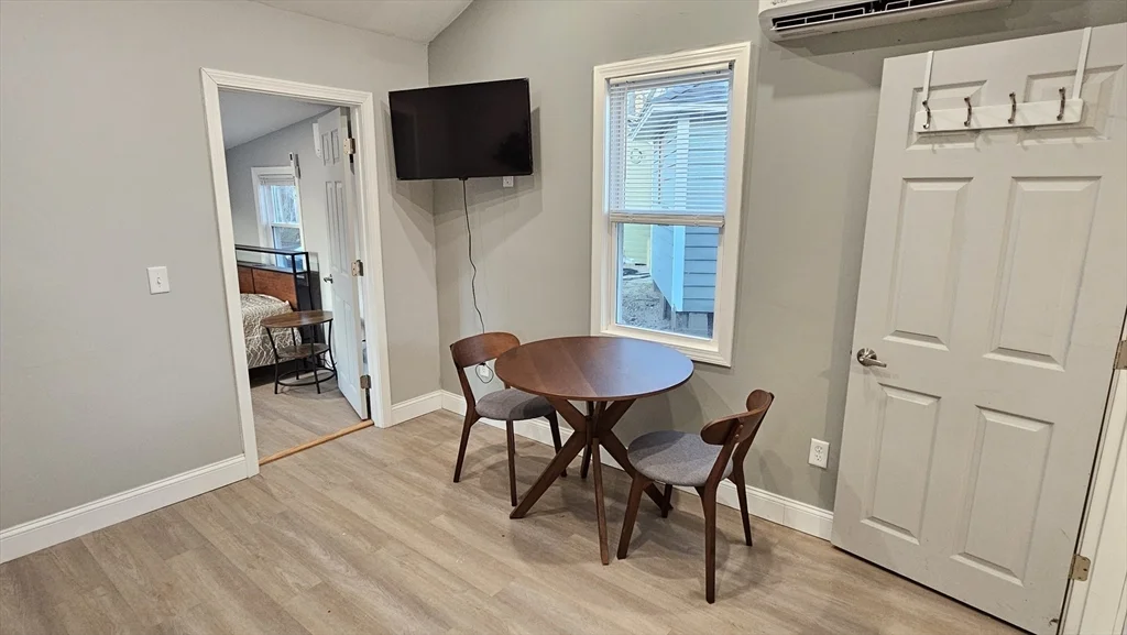 1 bed, 1 bath apartment for rent at 825 Scenic Hwy Unit 11, Bourne — photo 9 of 28