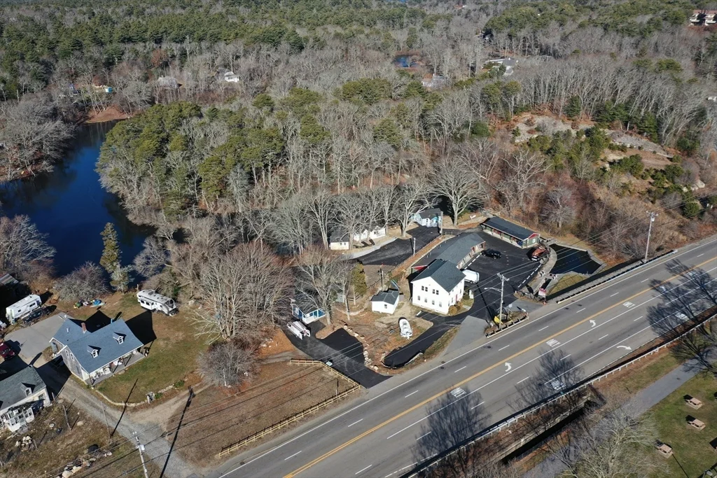 2 bed, 1 bath apartment for rent at 825 Scenic Hwy Unit 12, Bourne — photo 10 of 37