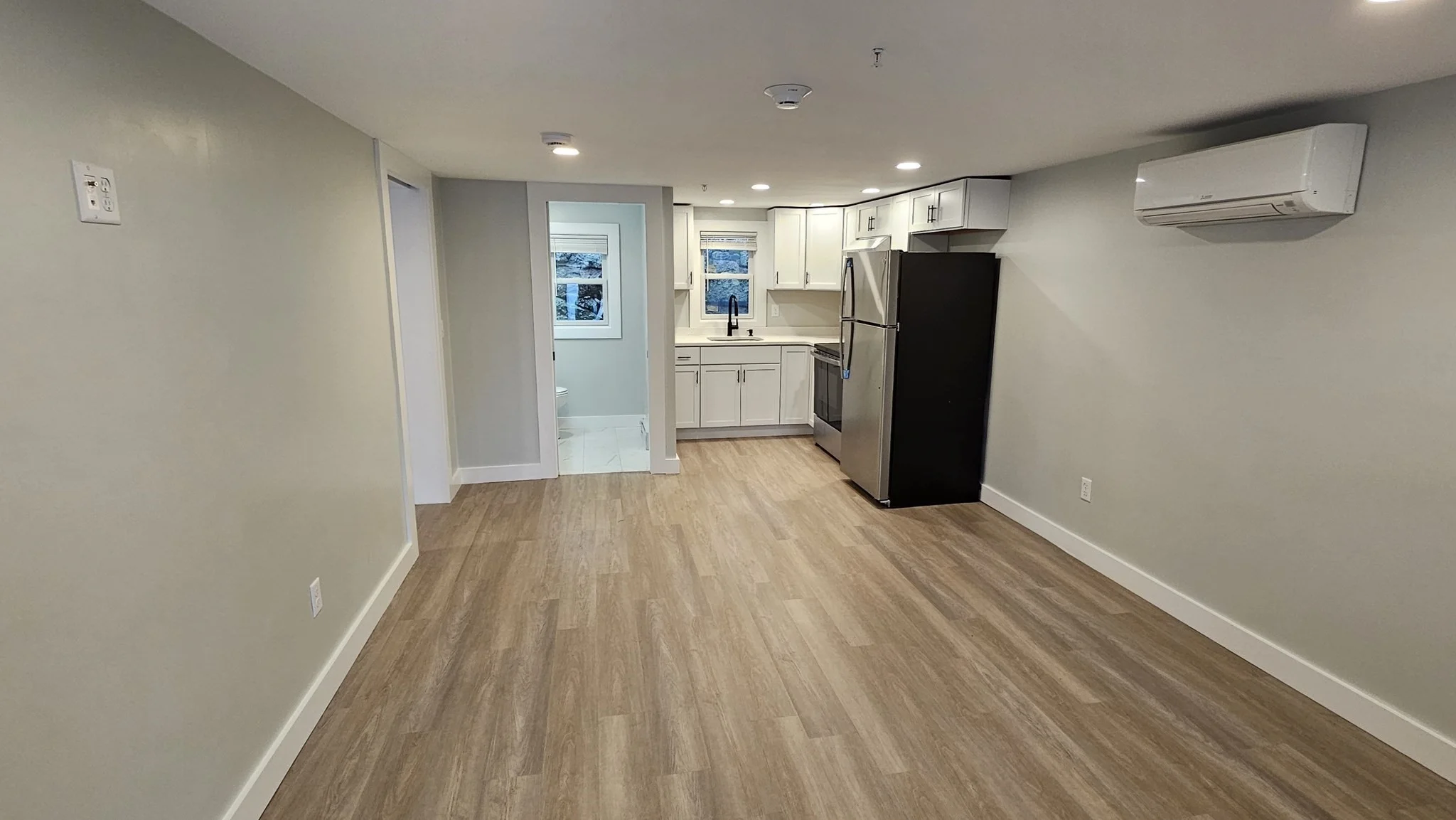 1 bed, 1 bath apartment for rent at 825 Scenic Hwy Unit 2, Bourne — photo 3 of 20