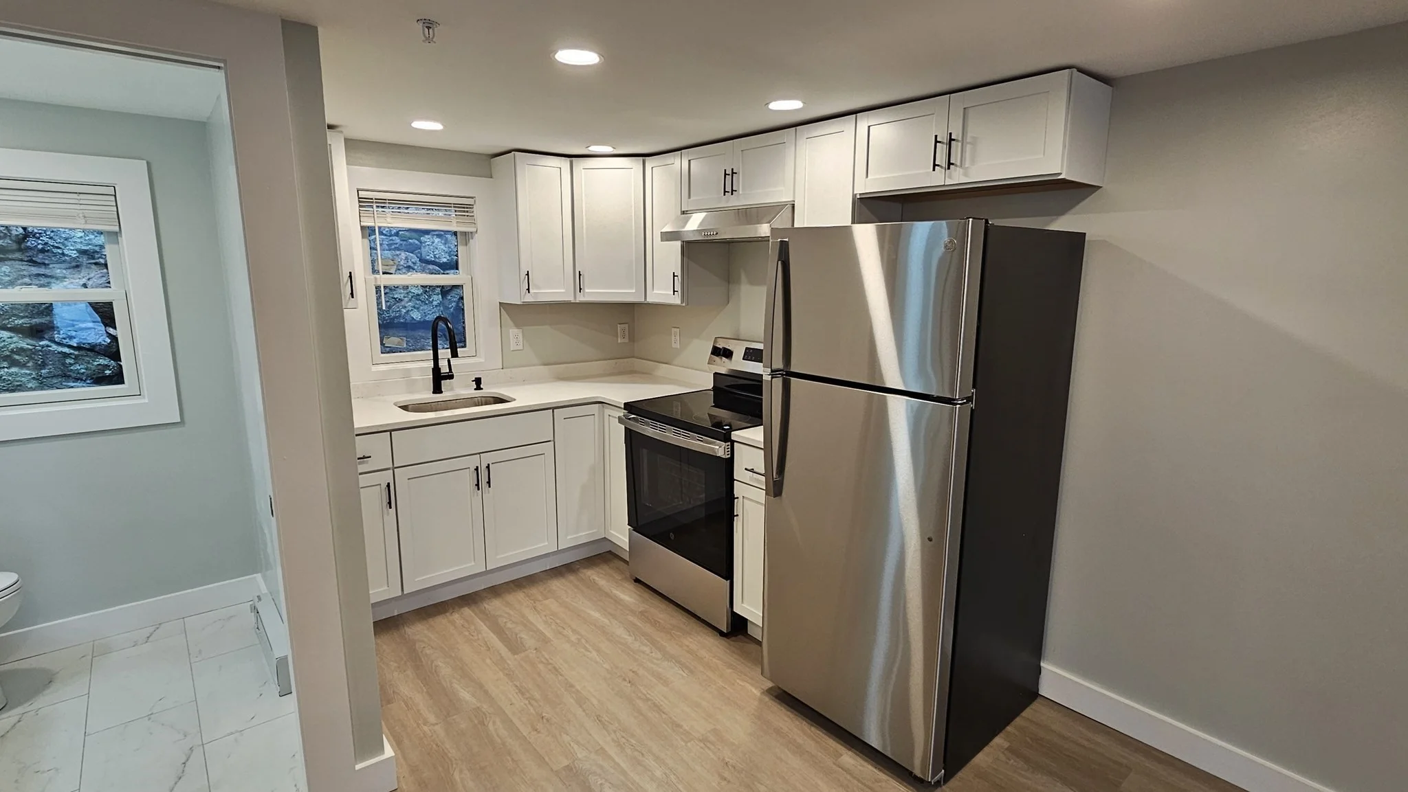 1 bed, 1 bath apartment for rent at 825 Scenic Hwy Unit 2, Bourne — photo 4 of 20