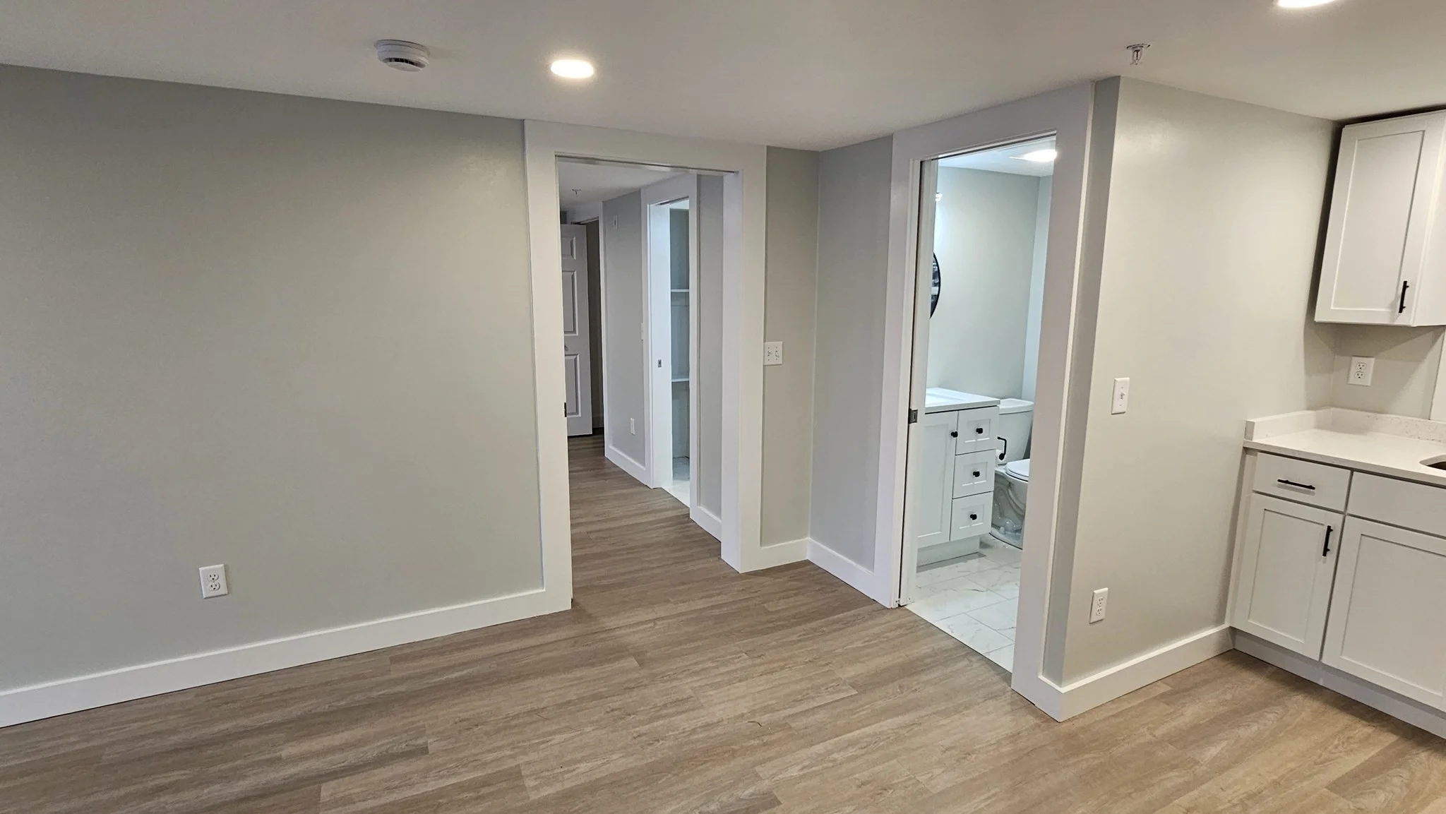 1 bed, 1 bath apartment for rent at 825 Scenic Hwy Unit 2, Bourne — photo 7 of 20
