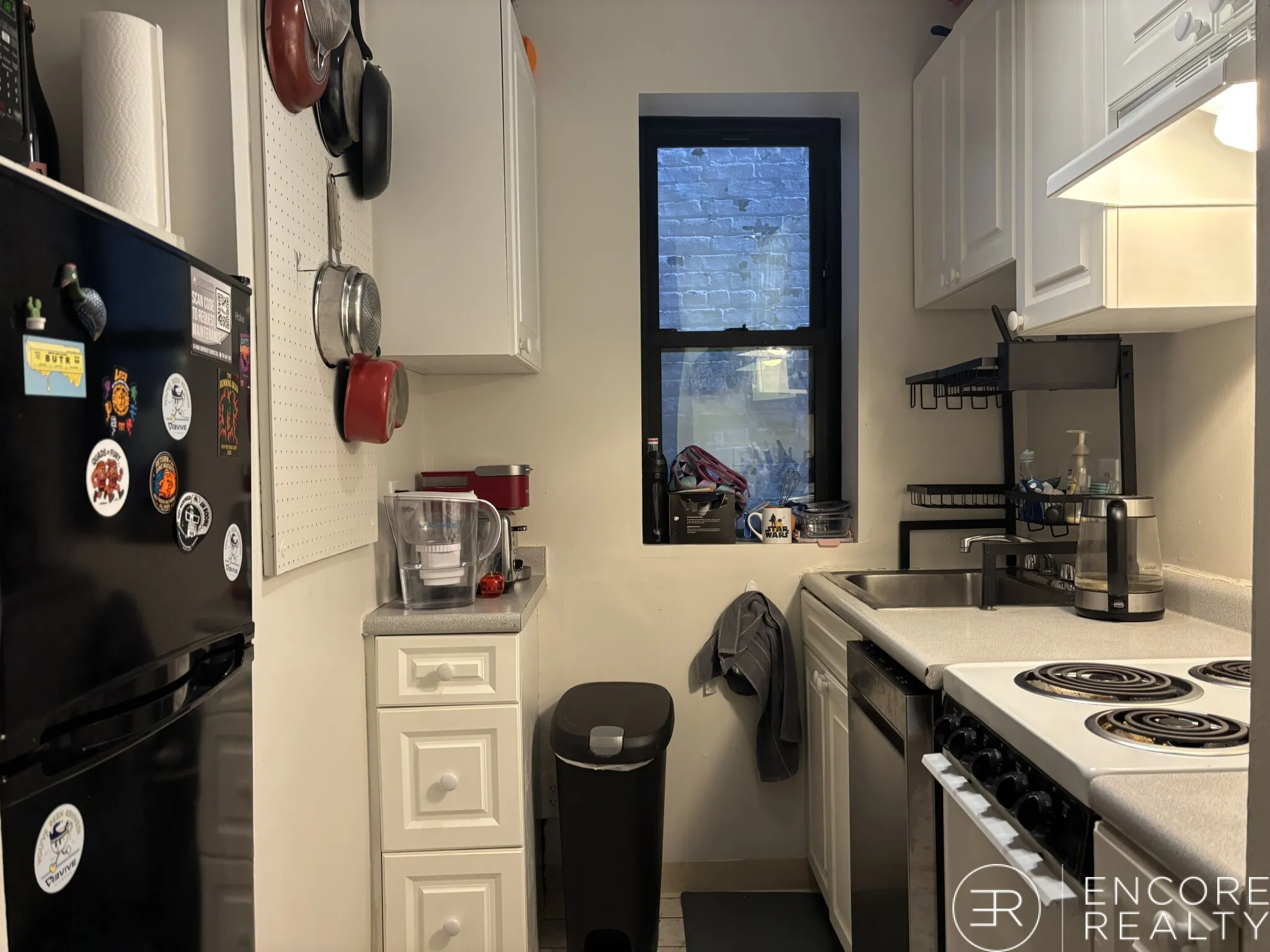 3 bed, 1 bath apartment for rent at 829 Beacon St Unit 111, Fenway — photo 5 of 7