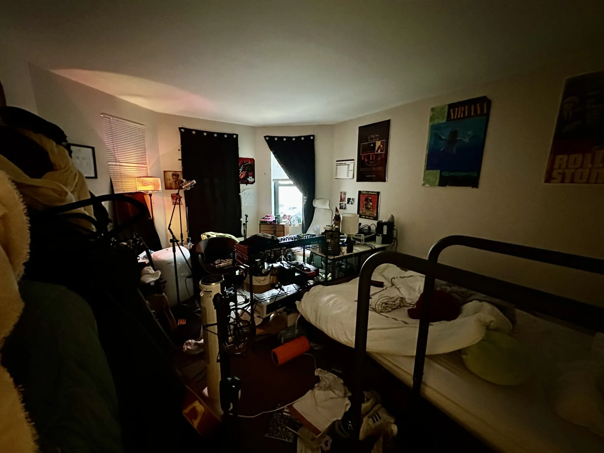 3 bed, 1 bath apartment for rent at 829 Beacon St Unit 1E, Fenway — photo 6 of 26