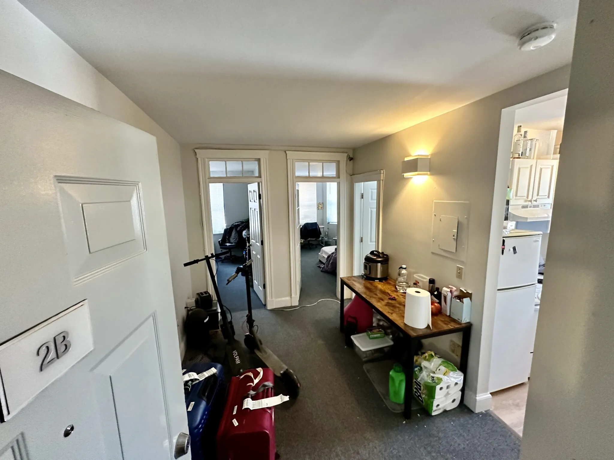 3 bed, 1 bath apartment for rent at 829 Beacon St Unit 2B, Fenway — photo 1 of 9