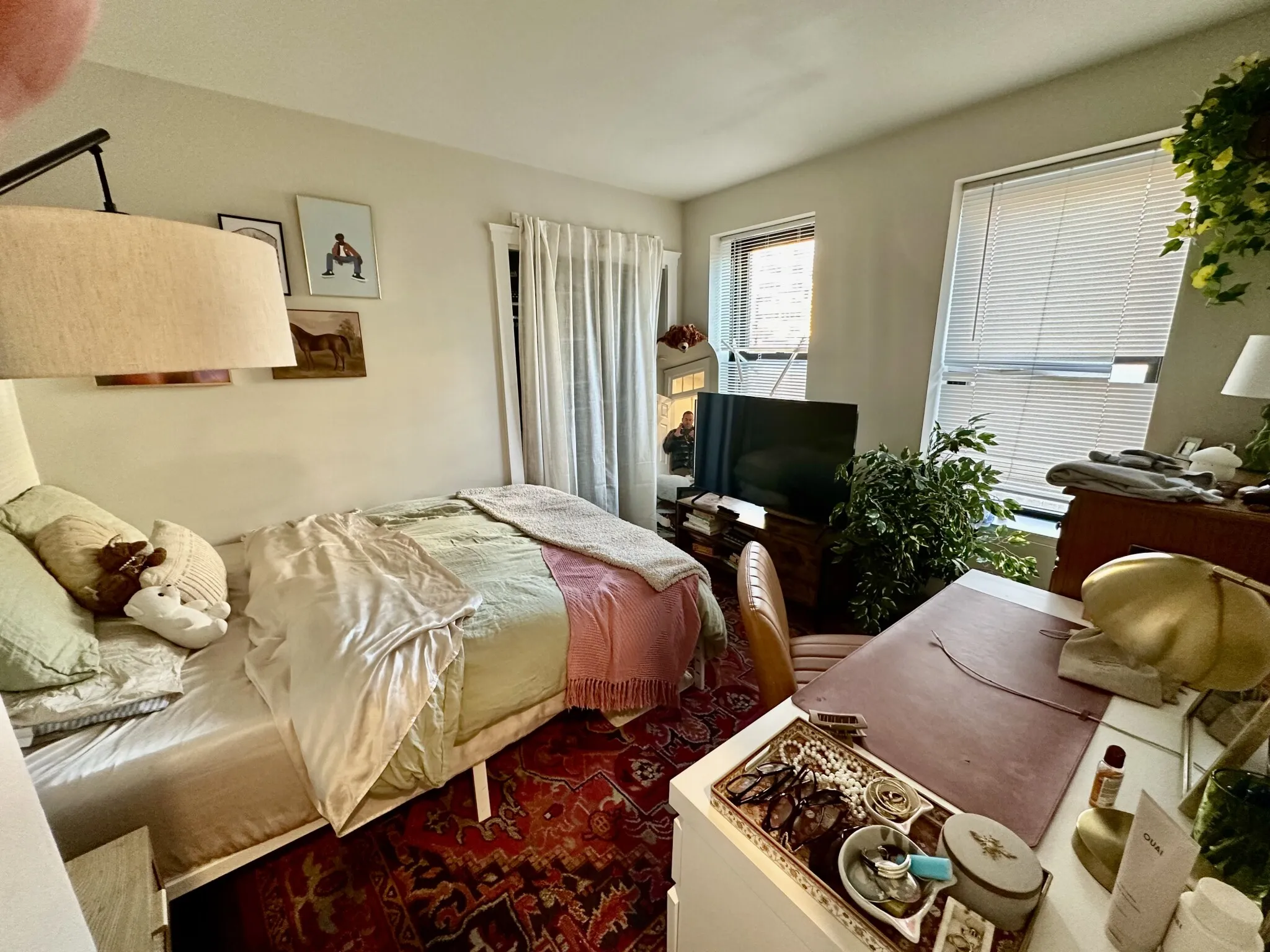 1 bed, 1 bath apartment for rent at 829 Beacon St Unit 2C, Fenway — photo 3 of 12