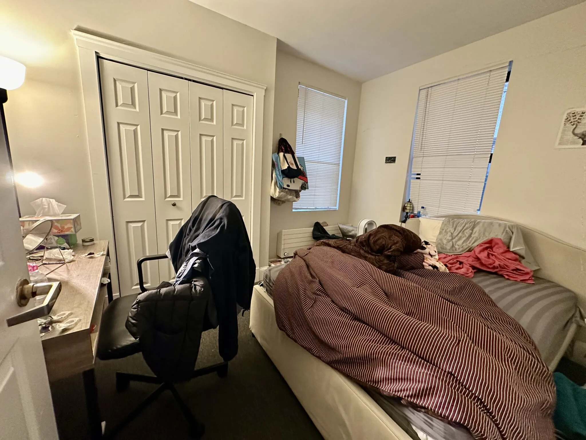 3 bed, 1 bath apartment for rent at 829 Beacon St Unit 3A, Fenway — photo 3 of 16