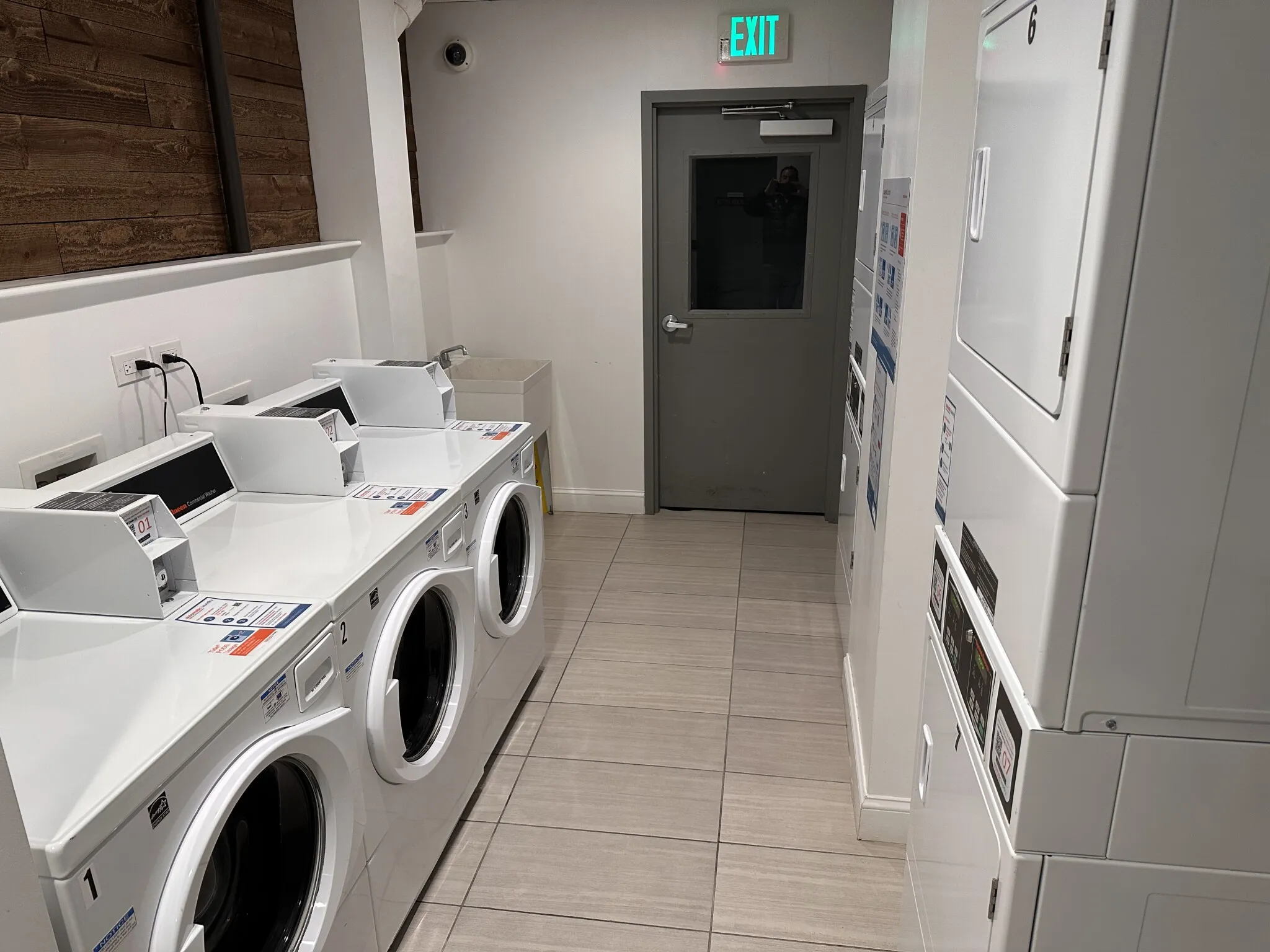 3 bed, 1 bath apartment for rent at 829 Beacon St Unit 4E, Fenway — photo 15 of 18