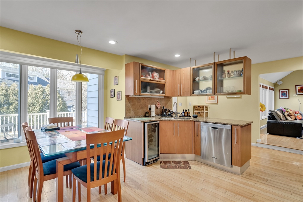 5 bed, 4+ bath apartment for rent at 829 Chestnut St Unit 829, Waban — photo 6 of 24