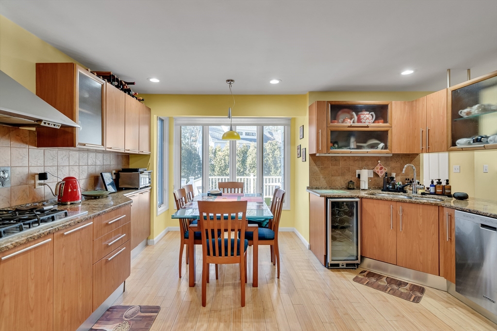 5 bed, 4+ bath apartment for rent at 829 Chestnut St Unit 829, Waban — photo 5 of 24