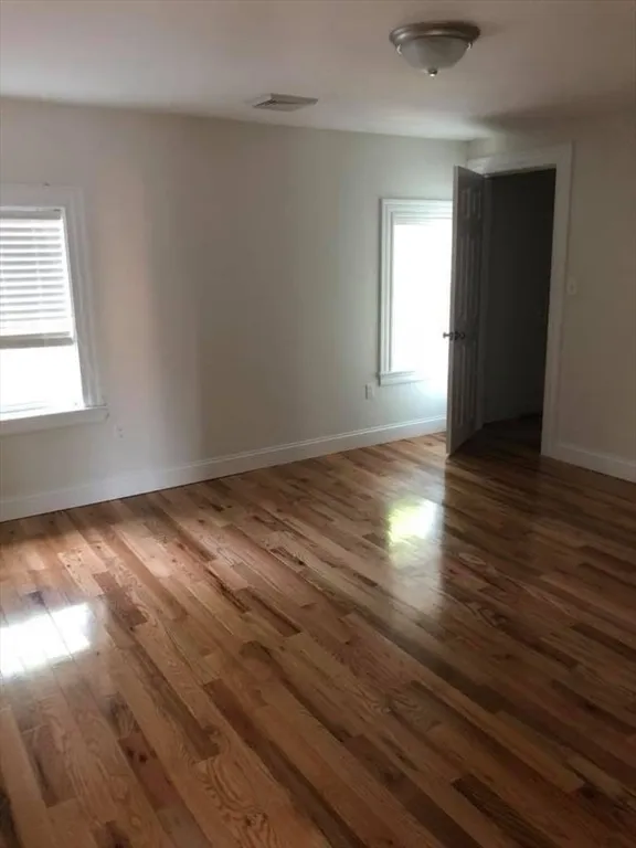 3 bed, 2 bath apartment for rent at 83.5 Market St Unit 83.5, Amesbury — photo 6 of 10