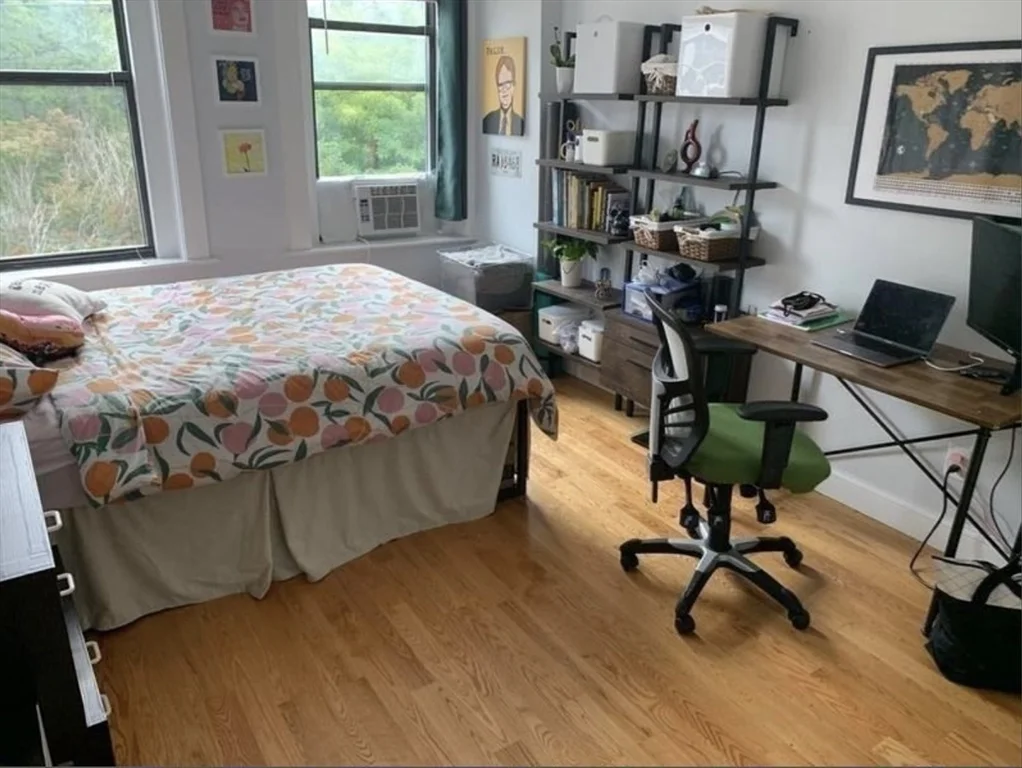 5 bed, 2 bath apartment for rent at 83-85 Highland St Unit 2, Roxbury — photo 10 of 11