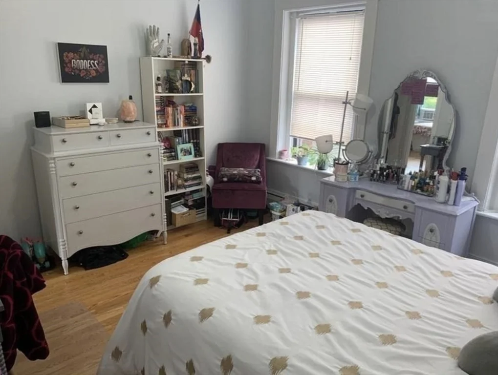 5 bed, 2 bath apartment for rent at 83-85 Highland St Unit 2, Roxbury — photo 9 of 11