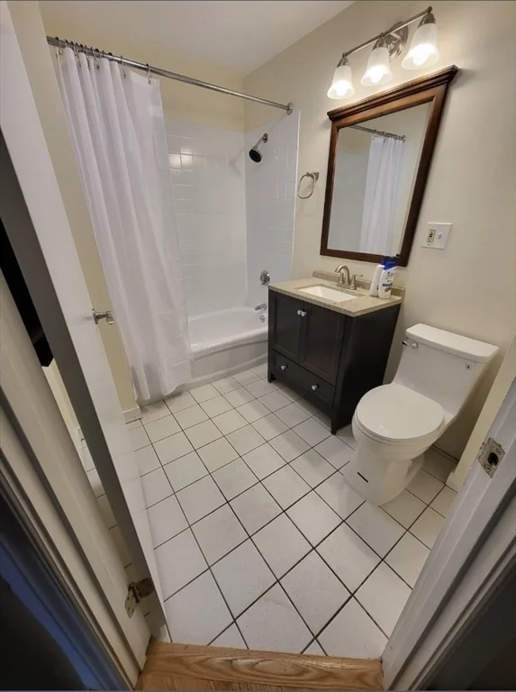 5 bed, 2 bath apartment for rent at 83-85 Highland St Unit 2, Roxbury — photo 5 of 11