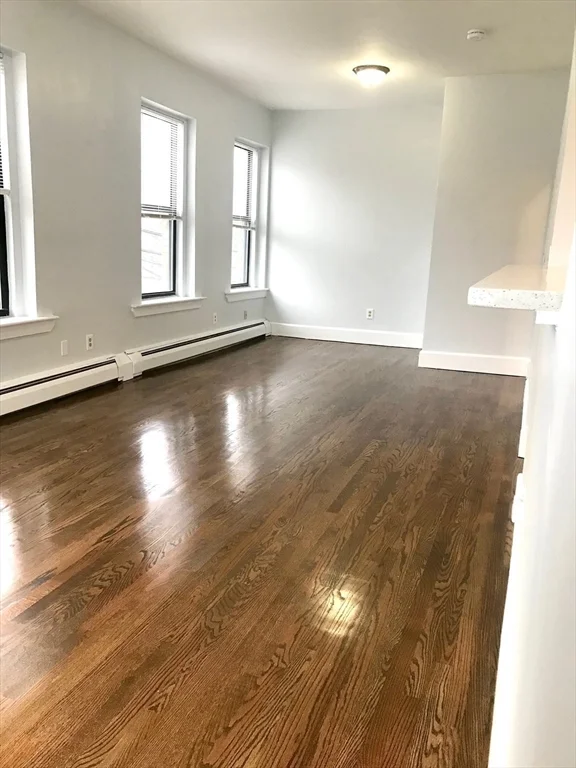 5 bed, 2 bath apartment for rent at 83-85 Highland St Unit 2, Roxbury — photo 3 of 11