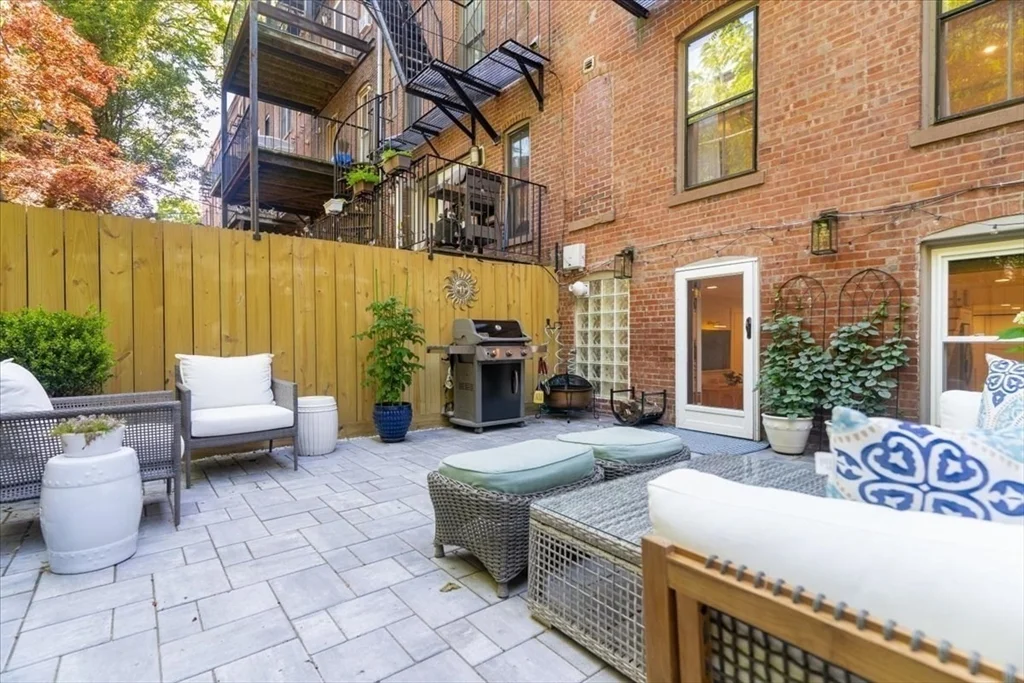 2 bed, 2 bath apartment for rent at 83 Appleton St Unit 1, South End — photo 20 of 21