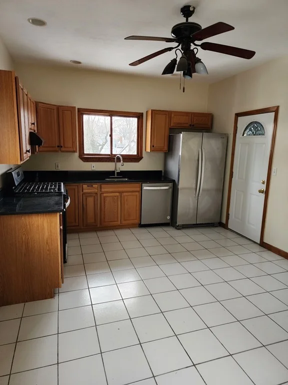 2 bed, 1 bath apartment for rent at 83 Belgrade Unit 2, Roslindale — photo 3 of 5