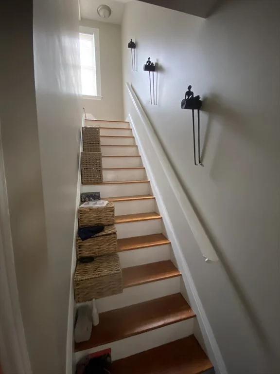 4 bed, 2 bath apartment for rent at 83 Bigelow St Unit 1, Quincy — photo 11 of 18