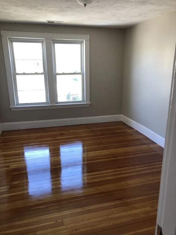 3 bed, 1 bath apartment for rent at 83 Bigelow St Unit 3, Quincy — photo 11 of 20