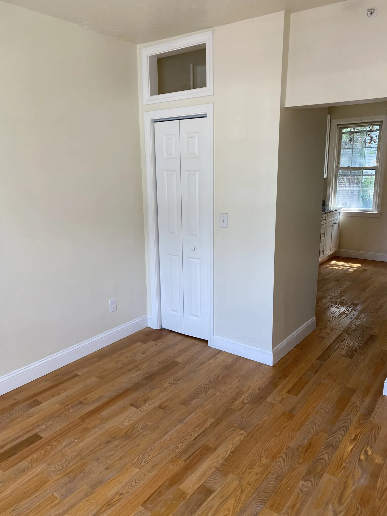 Studio bed, 1 bath apartment for rent at 83 Bolton St Unit 1, South Boston — photo 7 of 9