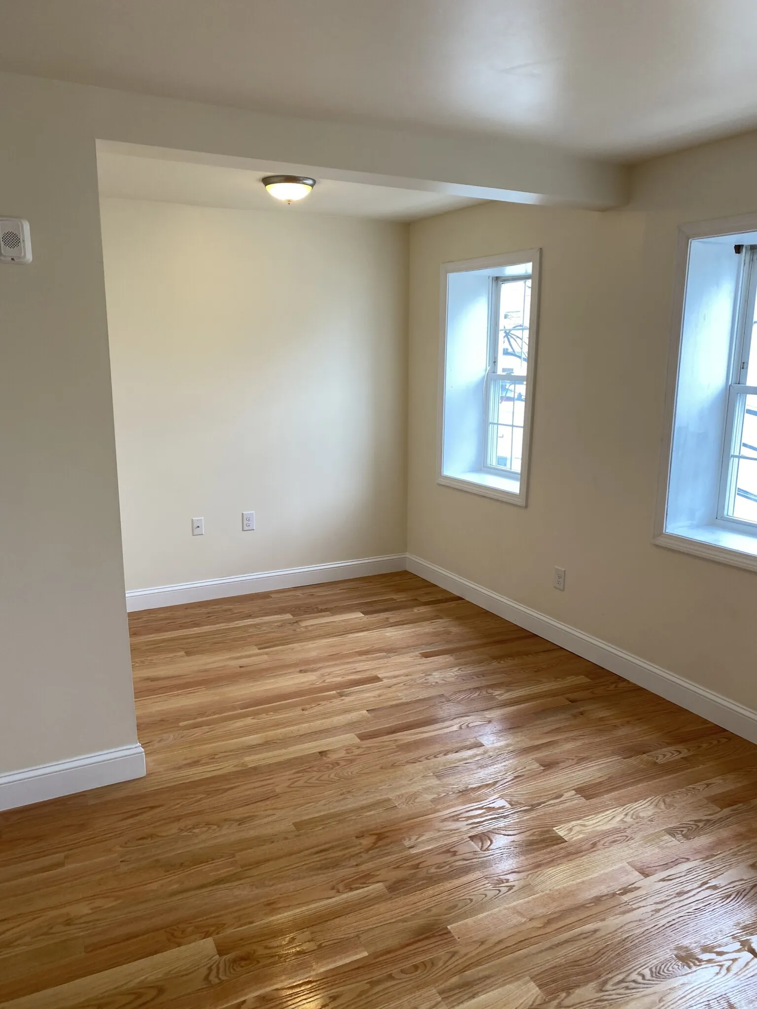 Studio bed, 1 bath apartment for rent at 83 Bolton St Unit 2, South Boston — photo 12 of 16