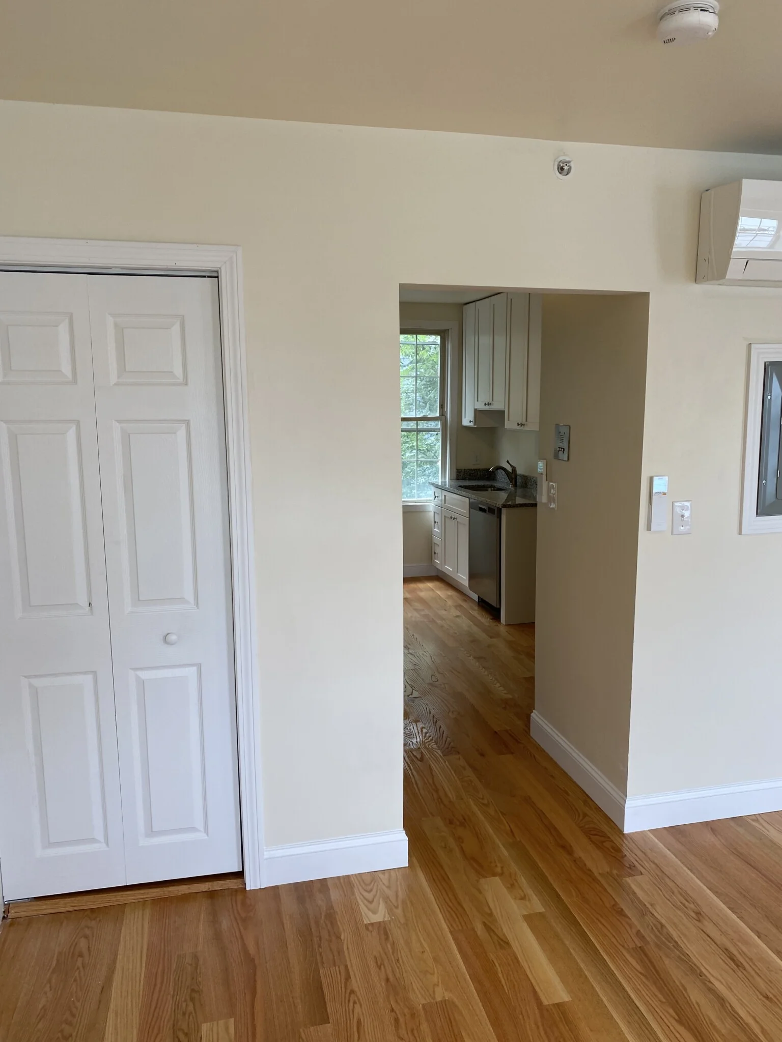 Studio bed, 1 bath apartment for rent at 83 Bolton St Unit 2, South Boston — photo 14 of 16