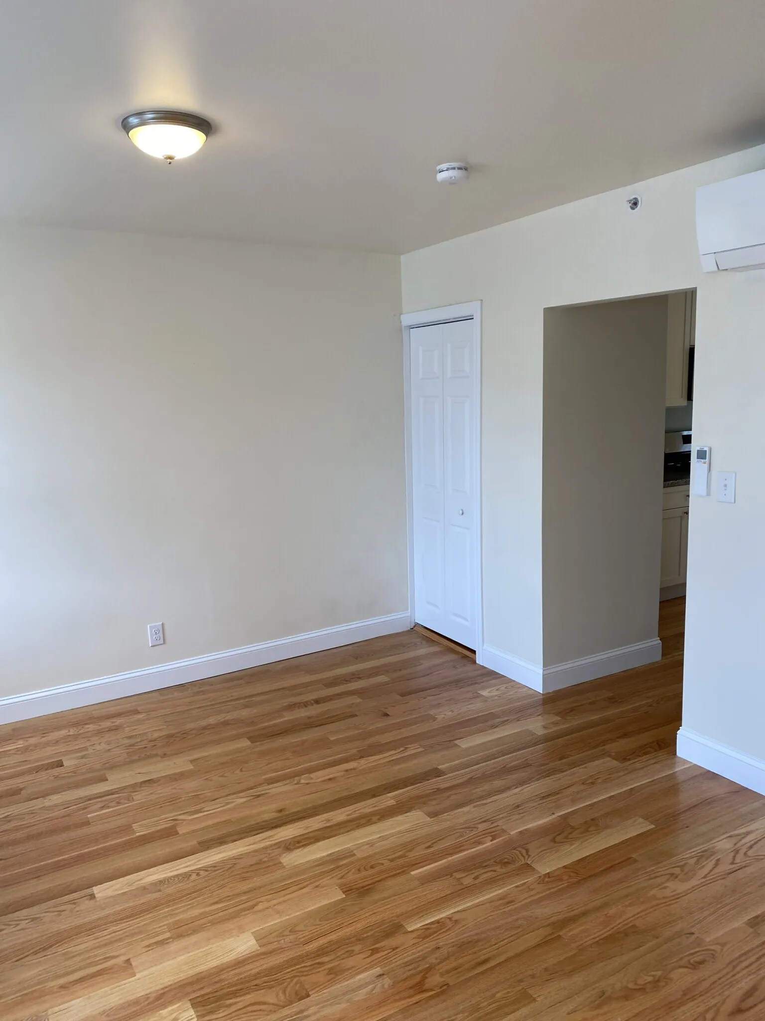 Studio bed, 1 bath apartment for rent at 83 Bolton St Unit 2, South Boston — photo 13 of 16