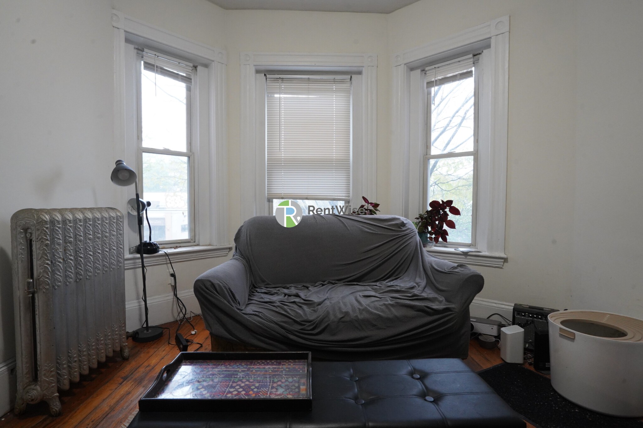 3 bed, 1.5 bath apartment for rent at 83 Brighton Ave Unit 2, Allston — photo 4 of 17