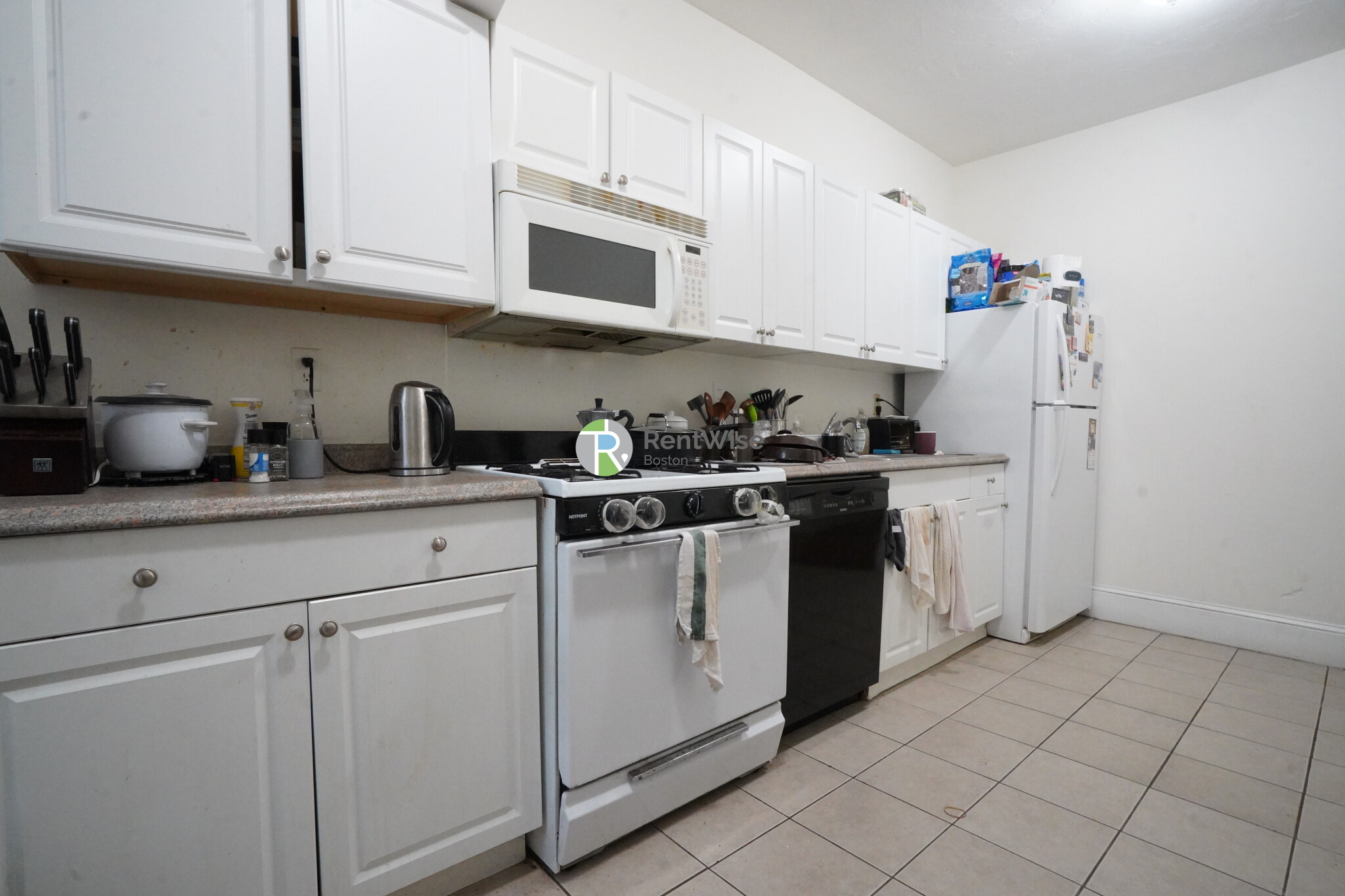 3 bed, 1.5 bath apartment for rent at 83 Brighton Ave Unit 2, Allston — photo 13 of 17