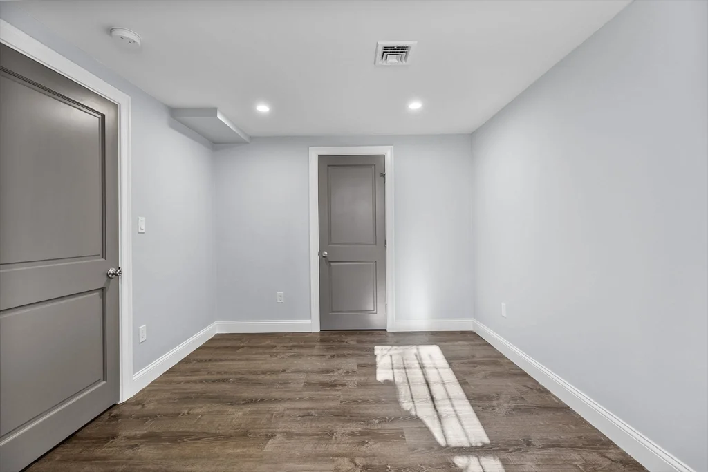 3 bed, 3 bath apartment for rent at 83 Centre St Unit 1, Dorchester — photo 8 of 20