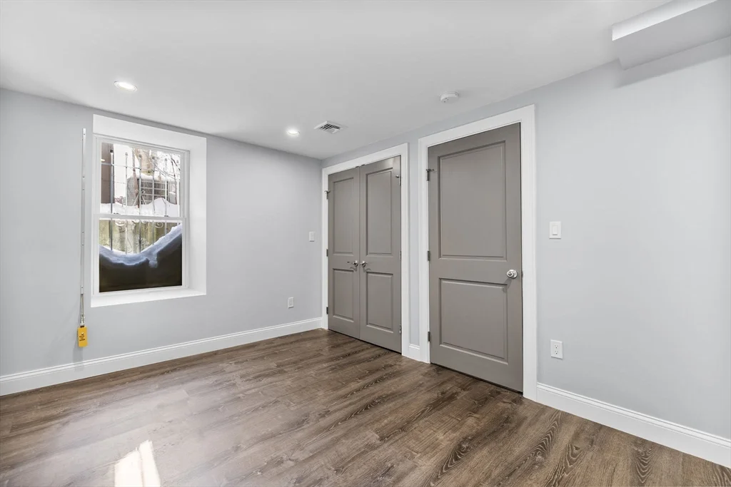 3 bed, 3 bath apartment for rent at 83 Centre St Unit 1, Dorchester — photo 9 of 20