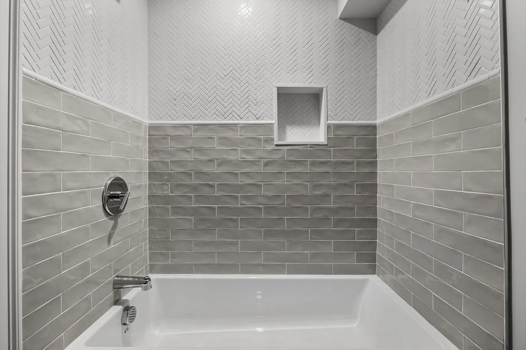 3 bed, 3 bath apartment for rent at 83 Centre St Unit 1, Dorchester — photo 15 of 20