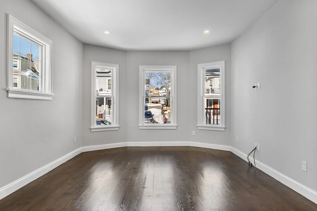 3 bed, 3 bath apartment for rent at 83 Centre St Unit 1, Dorchester — photo 4 of 20