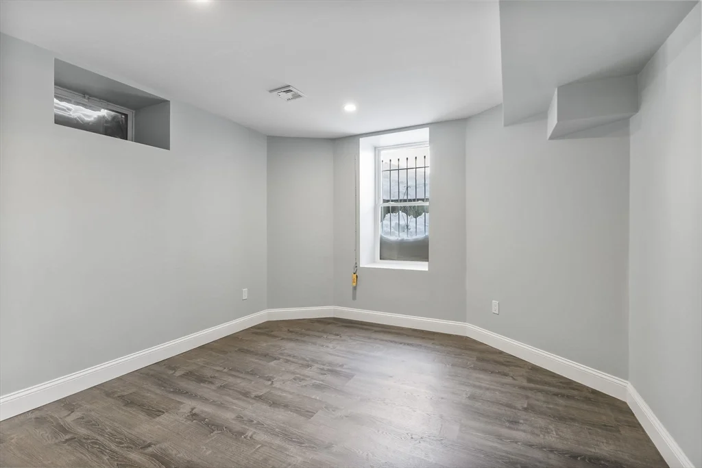 3 bed, 3 bath apartment for rent at 83 Centre St Unit 1, Dorchester — photo 14 of 20