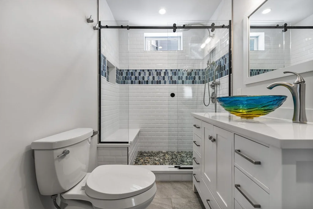 3 bed, 3 bath apartment for rent at 83 Centre St Unit 1, Dorchester — photo 18 of 20